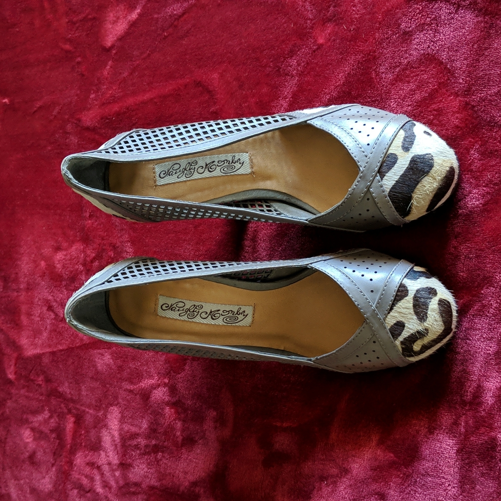Naughty Monkey leather 7 MED heels